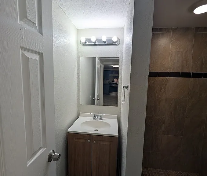 10828 Hillcrest Ave — Photo 11
