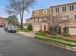 2329 S Rolfe St, Arlington, VA 22202