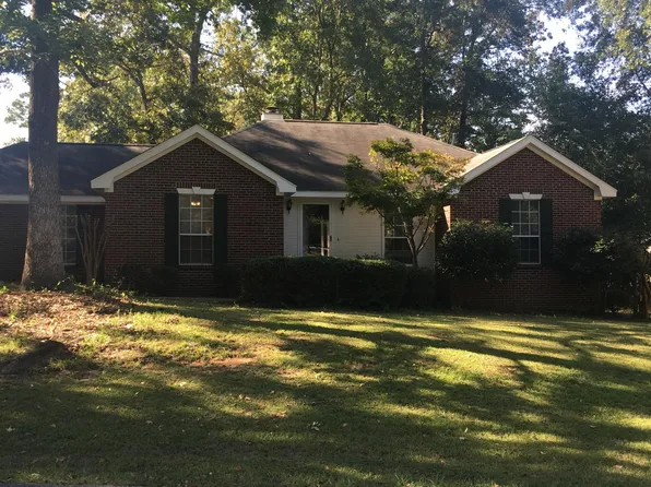 140 Somerset Dr, Hattiesburg, MS 39402