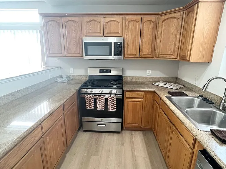 3686 Keystone Ave — Photo 8