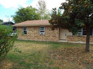 207 Poco St, Bangs, TX 76823