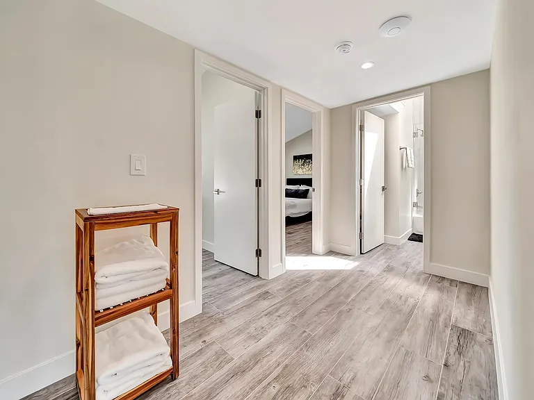5854 McDonie Ave — Photo 33