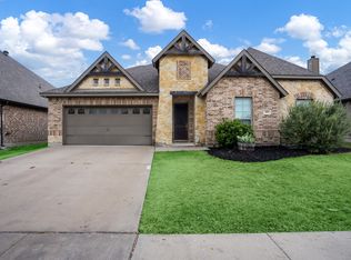 329 Strait Ln, Waxahachie, TX 75165