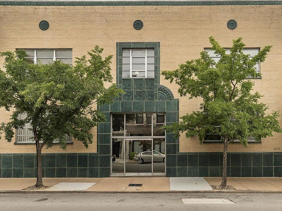 1st image of 4449 Olive St APT 101