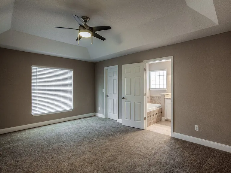 350 Trade Wind Dr — Photo 8