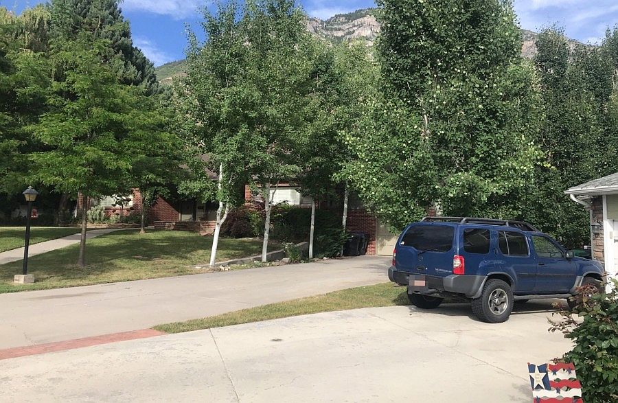 2nd image of 1182 E Locust Cir