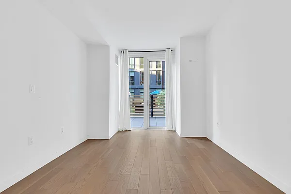 Rented by Cooper & Cooper Real Estate | media 27