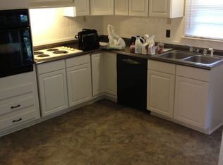 800 Saint Brendan Ln, Florissant, MO 63031