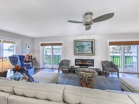 3rd image of 250 Santa Maria St APT 214