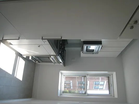 Rented by Metropolitan Equities | media 7