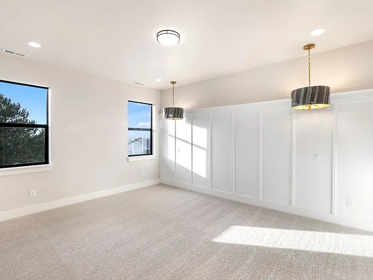 541 Canyon Falls Dr — Photo 35