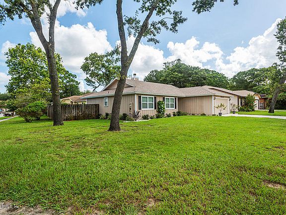 5th image of 8043 Le Havre Dr N