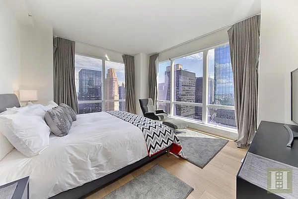 Rented by Halstead Real Estate | media 2