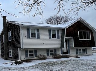 688 Plymouth St, Bridgewater, MA 02324