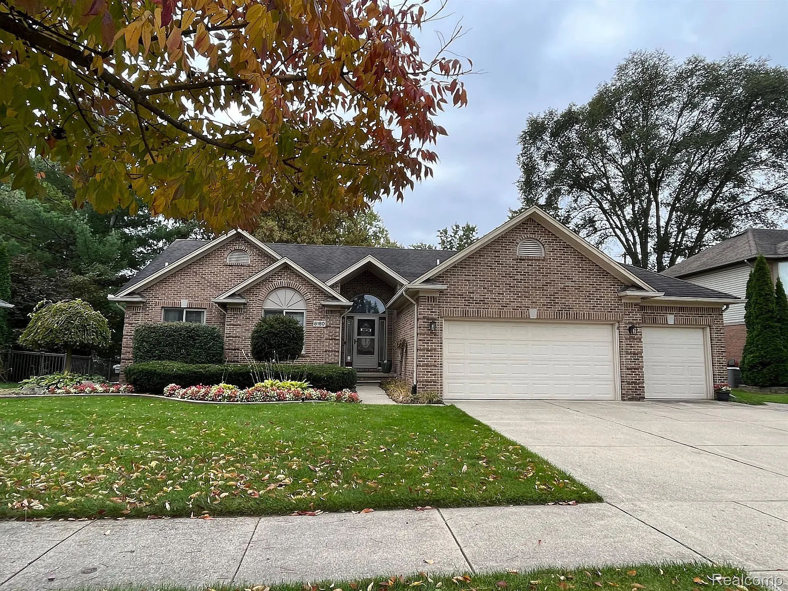 8180 Lindamar Ln photo 1