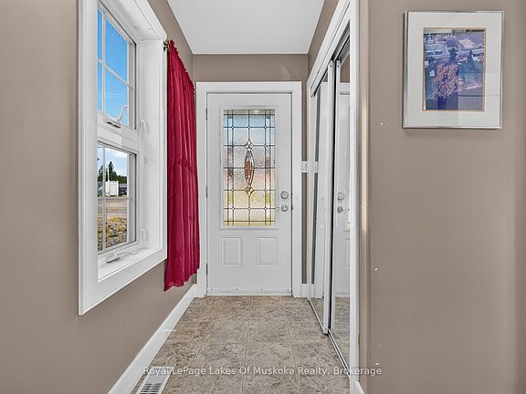 4th image of 117 Main St