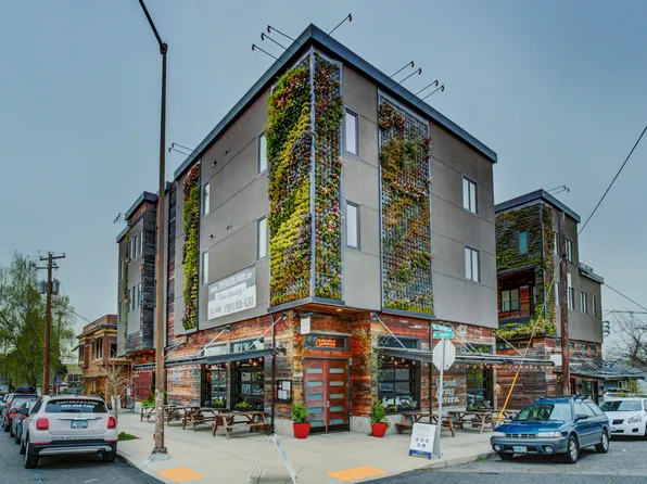 The Woodlawn, 909 NE Oneonta St #101, Portland, OR 97211