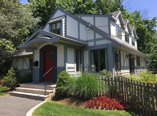 287 Ferris Pl, Ridgewood, NJ 07450