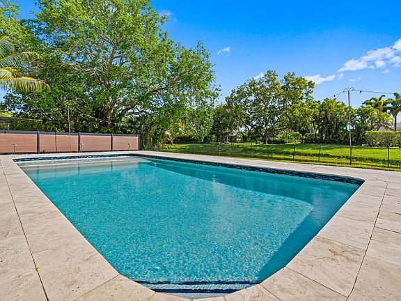 3rd image of 10027 Ramblewood Drive