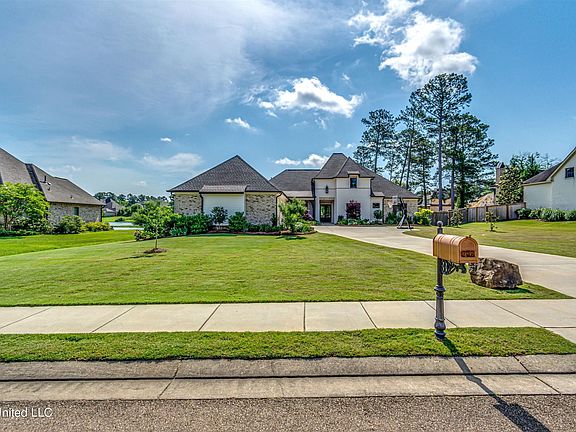 4th image of 308 Ironwood Dr