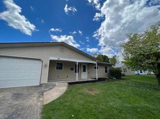 24 White Spruce Ln, Levittown, PA 19054
