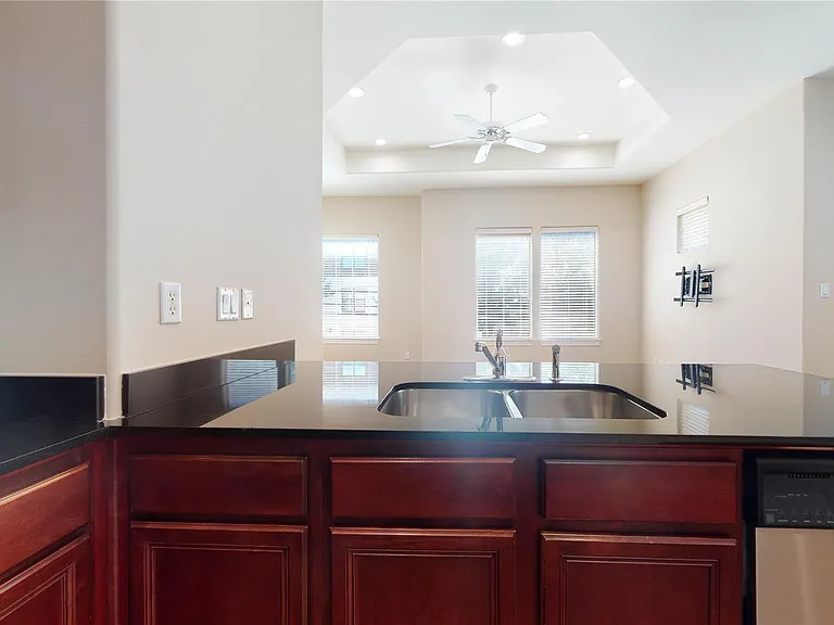 3826 Center St — Photo 29