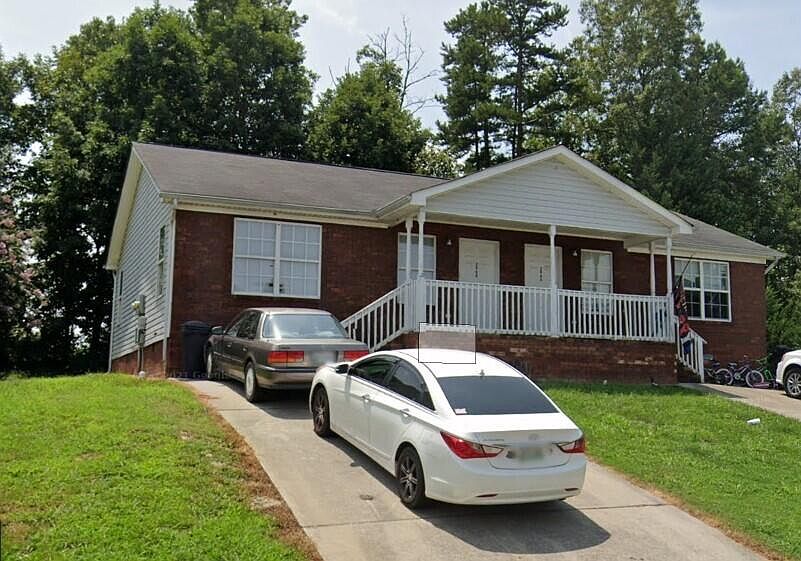 1st image of 2966 Landmark Ct NE