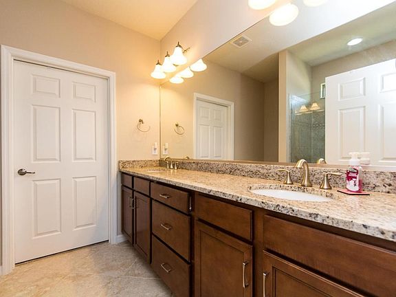 5th image of 183 Wood Meadow Way