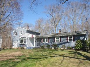 16 West Dr, Gales Ferry, CT 06335