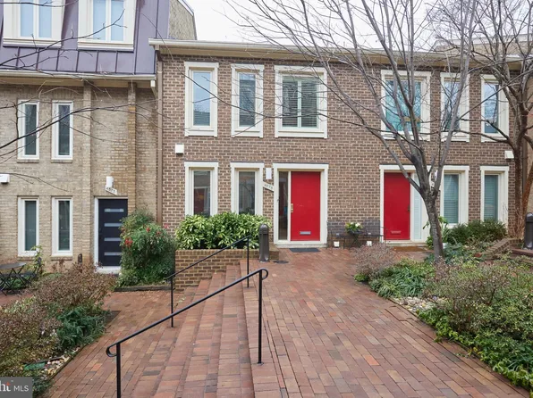 4375 Embassy Park Dr NW, Washington, DC 20016