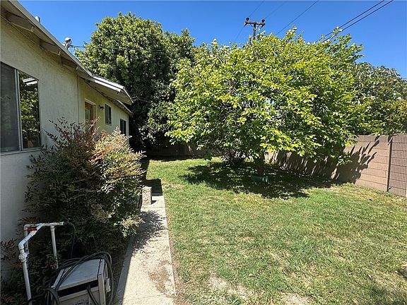 2nd image of 15472 La Salle Ln