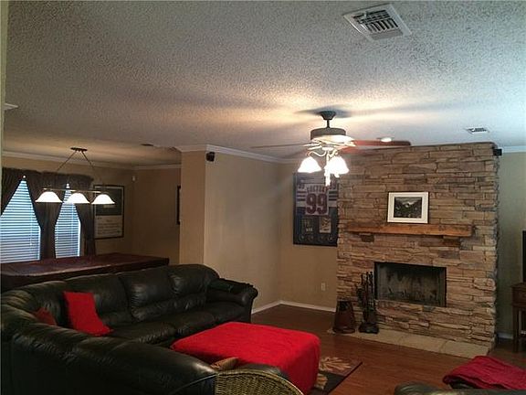 3rd image of 1712 Crestmeadow Ln