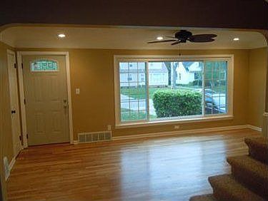 3rd image of 40 Jackson Blvd