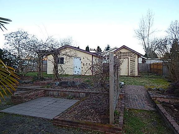 5th image of 14301 143rd Avenue Ct E