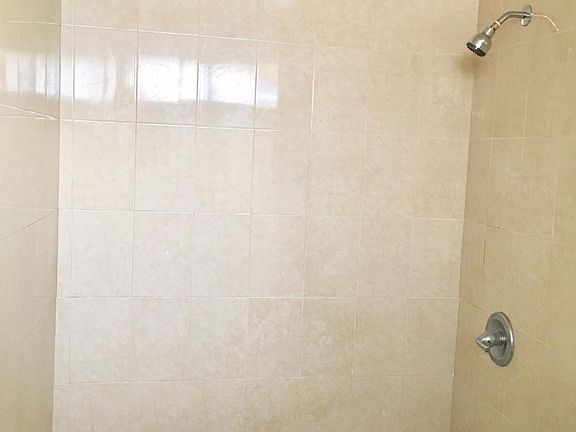 5th image of 1047 W Duarte Rd #207