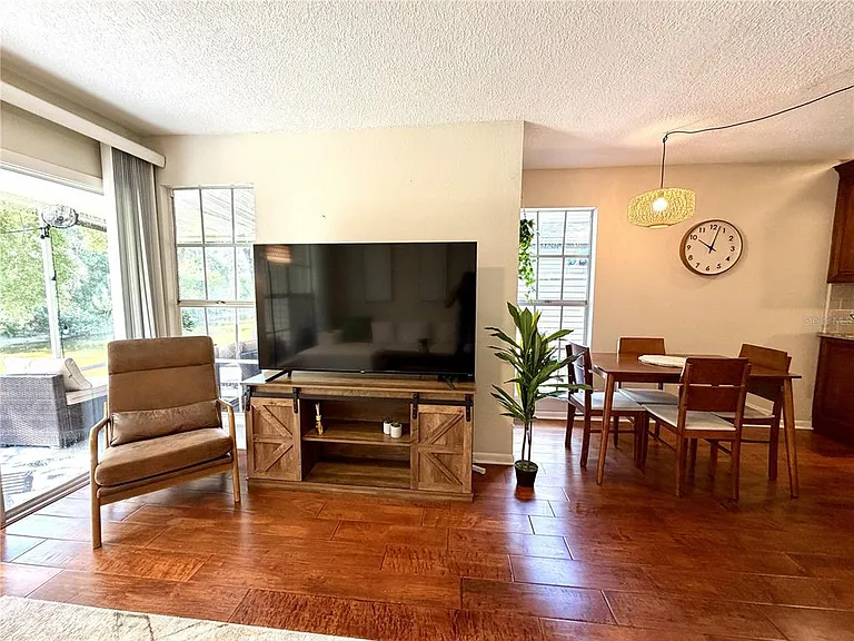 6905 Lake Place Ct — Photo 6