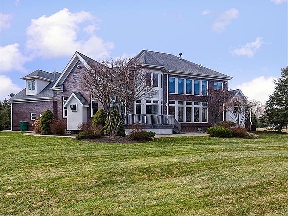 3rd image of 5731 Canyon View Dr