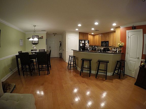 Kitchen/Dining/Entry