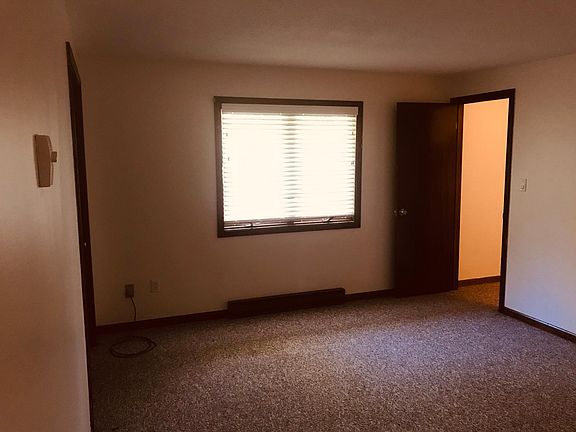 3rd image of 2175 Amy Dr #3