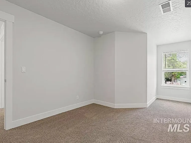 118 Holly Ave #B — Photo 16