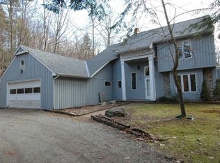 953 Forest Rd, Saint George, VT 05495