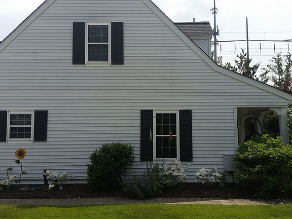 5th image of 30615 Cambridge Dr