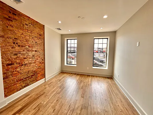 Rented by Fifth & Forever LLC | media 9