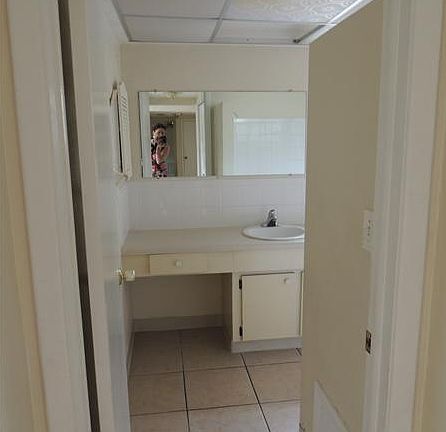 5th image of 8400 Mill Creek Ln