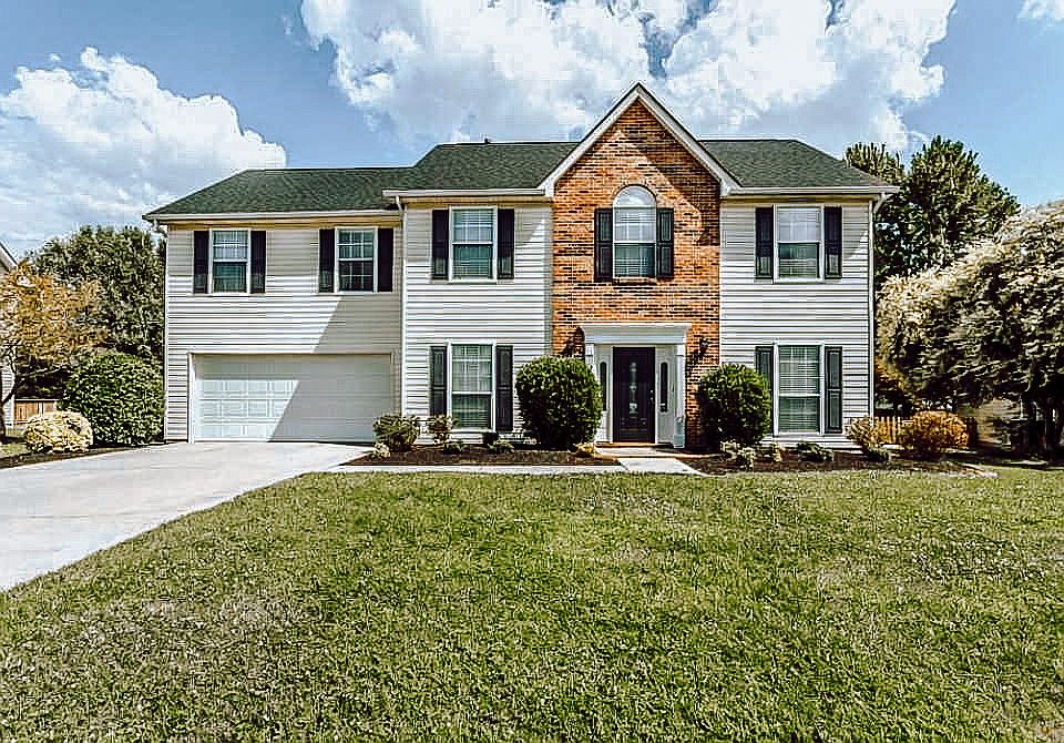 1st image of 842 Barksdale Dr