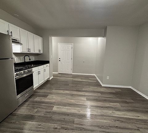 3rd image of 14424 Morse St #11446196
