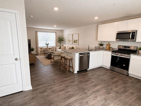 4th image of 1672 Terrapin Cir