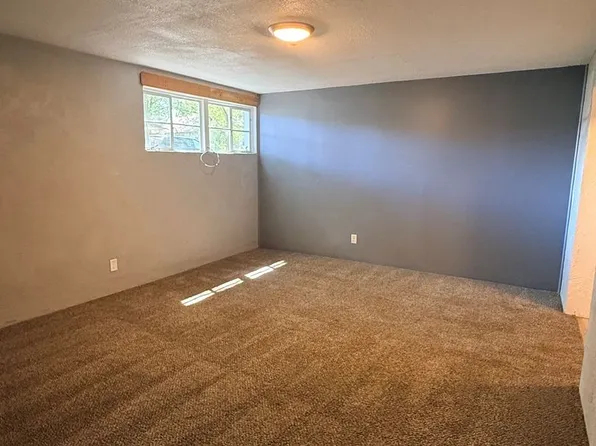 220 W 9th St #2, Junction City, KS 66441