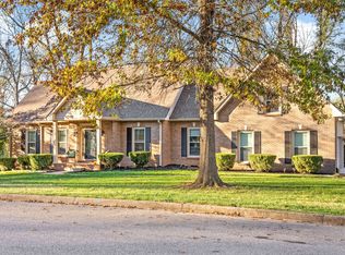 2811 Wimbledon Ct, Clarksville, TN 37043