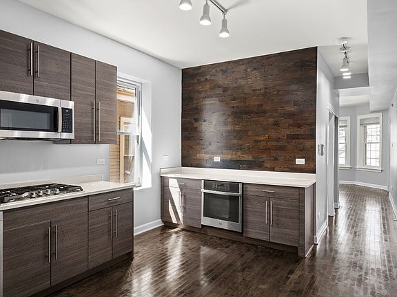 2nd image of 1651 N Francisco Ave #2F